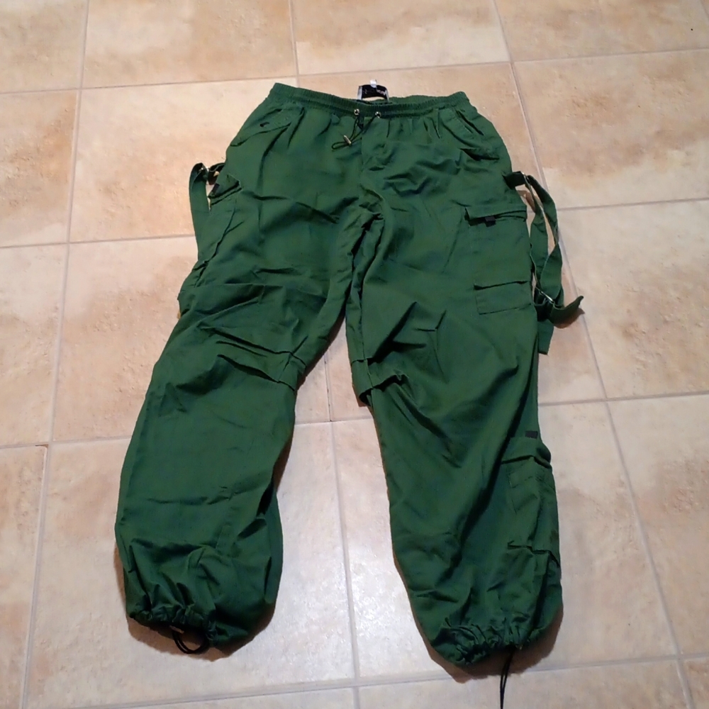 Fashion Nova Cargo style pants